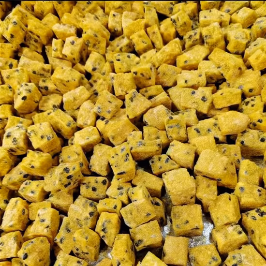 Made in China.  Made in China.  Nuova frutta secca.  Frutta liofilizzata con frutta naturale